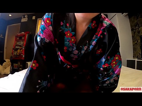 ❤️ Jong cosplay-meisie hou van seks tot orgasme met 'n spuit in 'n perdevrou en 'n blowjob. Asiatiese meisie met harige poes en pragtige tiete in tradisionele Japannese kostuum in amateurvideo wat masturbasie met fokspeelgoed wys. Sakura 3 OSAKAPORN. ️ Seksvideo by ons ❌