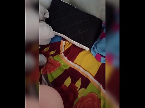 ❤️ My kamermaat bly alleen by die huis want haar man gaan met vakansie en ek vat die geleentheid om haar te naai en haar gat vol melk te maak ️ Seksvideo by ons ❌